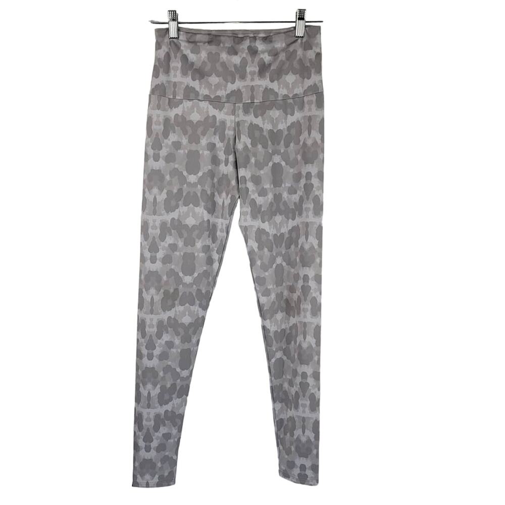 Onzie Flow Gray White Animal Print Athletic Yoga Hiking Leggings M/L